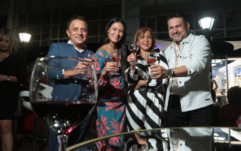 Carlos Molina, María José Zambrano, Mónica Reyes y Fausto Altamirano.