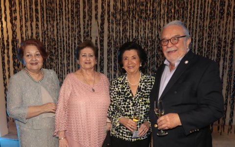Cecilia de Lullini, Cecilia de Gregor, Isabel de Bustamante y Rodrigo Bustamante.