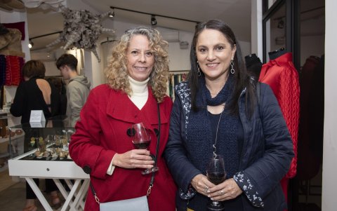 Mónica Albán y Belén Jácome.