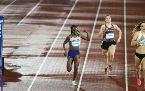 Nicole Caicedo luego de cruzar la meta como la segunda mejor del continente.