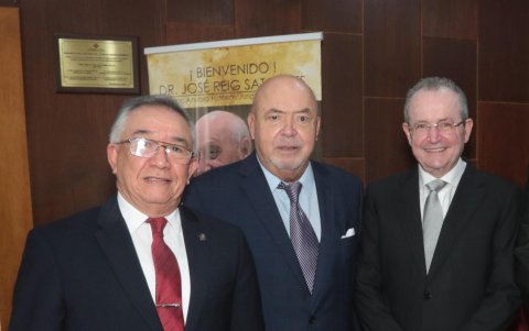 Alberto Montalvo, Reynaldo Huerta y César Coronel.