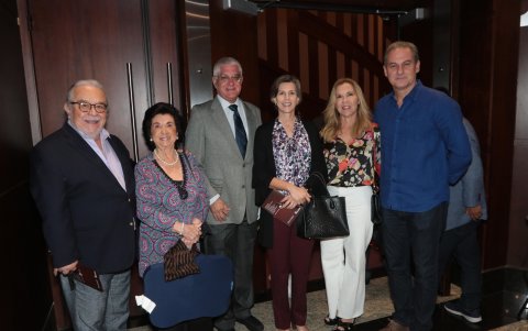 Rodrigo Bustamante, Isabel de Bustamante, Vicente Illingworth, Ingeborg de Illingworth, Miryam de Caputi y Ángelo Caputi.