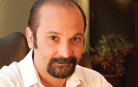 Humberto Plaza Argüello es arquitecto. Fue contratista del Municipio de Guayaquil.