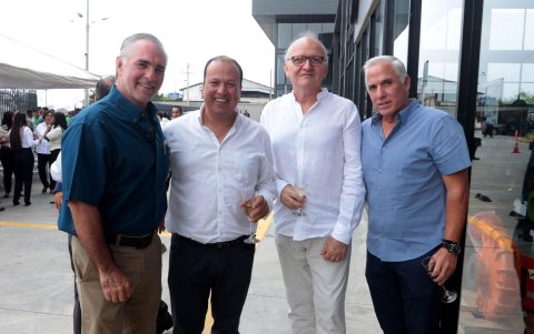 Fernando Vaca, Paulo Giler, Gabriel Arce y Jorge Luis Vásconez.