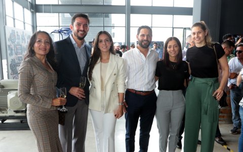 María Emilia Cevallos, Rodrigo Padilla, Angélica María Rojas, Pedro López, Laura Becerra y Gisella Aguirre.
