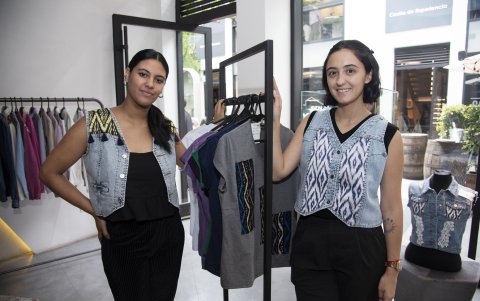 Anabella Martinez y Manuela Córdoba.