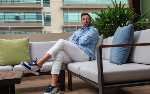 En la actualidad trabaja para varios medios como comentarista deportivo. También es uno de los presentadores del espacio matinal De casa en casa.