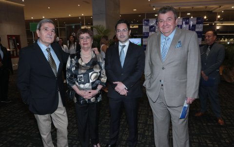 Aldo Volpe, Sara Volpe, Guillermo Jouvin y José Macchiavello.