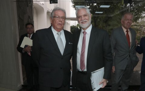 Carlos Iturralde y Joffre Lara.