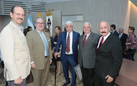 Federico Von Buchwald, Iván Zambrano, Alfredo Palacio, Federico Cedeño y Miguel Palacios.