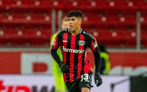 Piero Hincapié fue clave en Leverkusen para cerrar el año invicto