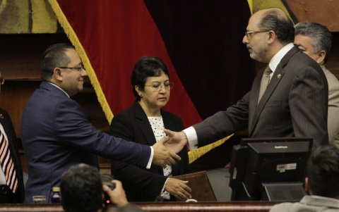 Mauricio Torres fue posesionado el 28 de noviembre, pese a los reparos especialmente  de los correístas.