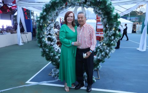 Esperanza de González y Fernando González.