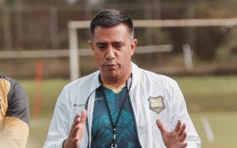 César Farías no continuará con Águilas Doradas