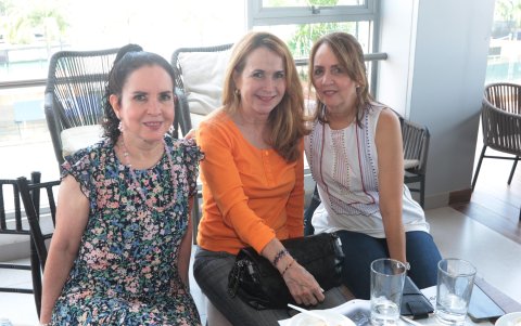 Lila de Carbo, María Fernanda de Graff y Verónica Rojas