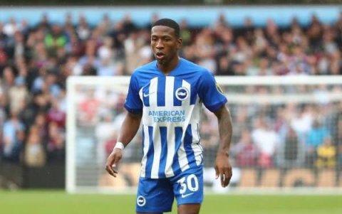 El lateral izquierdo de Brighton, Pervis Estupiñán será titular ante Wolves