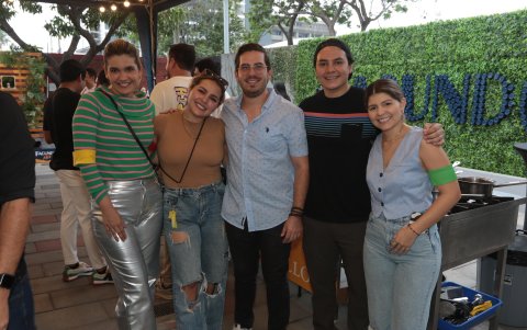 Raquel Ochoa, Gabriela Gómez, José Ernesto Villacreses, Jorge Soriano y Dennisse Viteri.