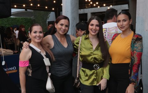 Pía Borja, Estefanía Araujo, Romina Calderón y Karen Ramírez.