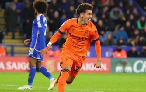 Jeremy Sarmiento marco un gol en la Championship