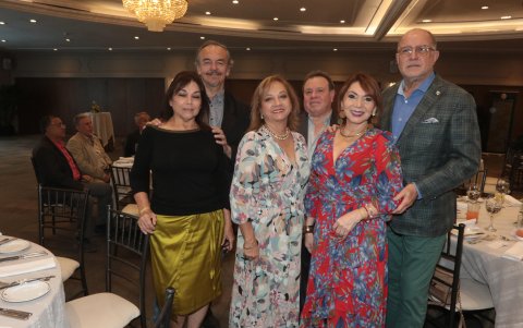 Gisella Franco de Hoyos, Melvin Hoyos, Linda de Delgado, Armando Delgado , Patricia Hidalgo de Marín y Jorge Marín.