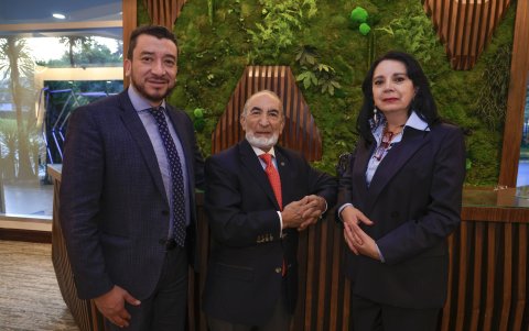 Mauricio Rodríguez, Macelo Vélez y Alicia García.