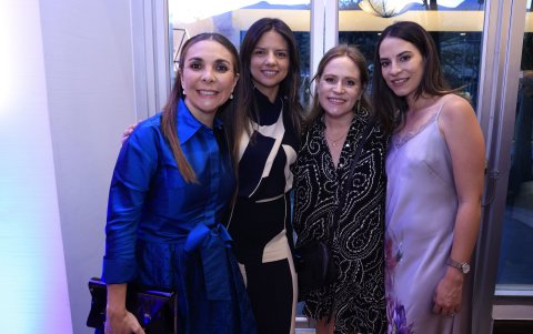María Paz Jervis, Cristina Arellano, María del Rosario Jervis y Caridad Pastor.