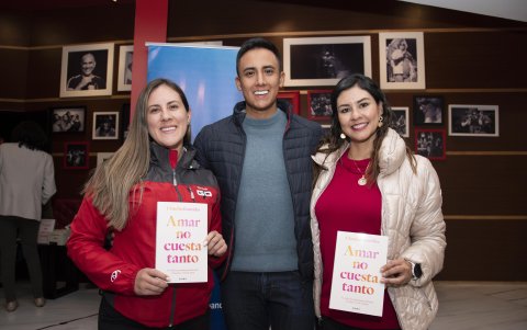 Valeria Roldán, Andrés Mora y Karina Urbina.