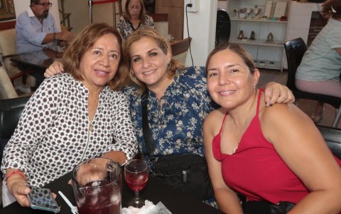 Silvia Valladares, Diana San Andrés y Laura Fajardo.