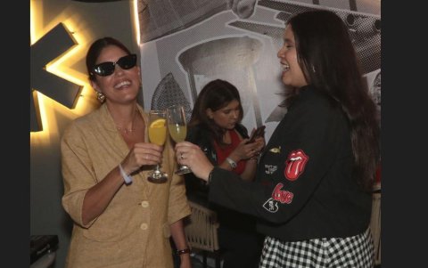 Teresa Valencia y Andrea Vega.