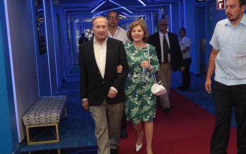 Agustín Loor e Isabel Noboa.