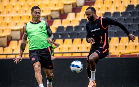 Jesús Trindade es el dueño del mediocampo torero.