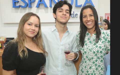 Angelina Williams, Francisco Briz y Dalia García.