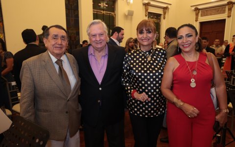 Julio Molina, César Augusto Montalvo, Fátima Constante y Ketty Pazmiño.