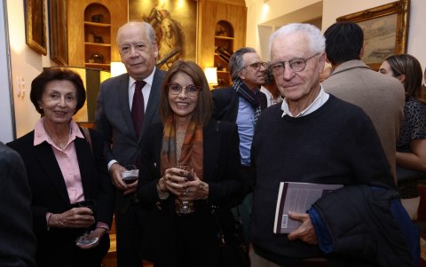 María Iturralde, Iván Torres, Gabriela Rivadeneira y Andrés Vallejo.