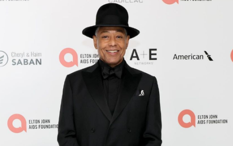 El reconocido actor, Giancarlo Esposito, forma parte del nuevo éxito de Netflix.