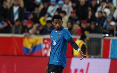 La Joya volvió a la Tri, y anotó el 2-0 definitivo.