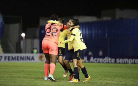 Seleccón femenina Ecuador sub 17, que juega en Sudamericano en Paraguay.