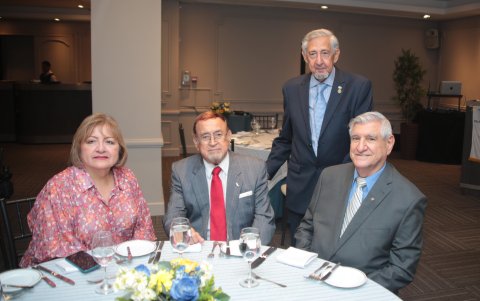 Beatriz de Plaza, Carlos Núñez, Miguel Graetzer y José Alfredo Hanze.