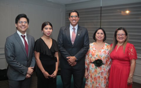Miguel Bailón, Ghislaine Lino, Nicolás Villavicencio, Alemania González y Patricia Silva.