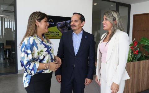 Diana Ochoa, Otto Guerrero y Erika Albarracín.