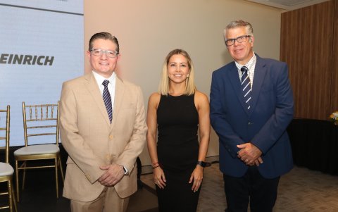 Daniel Agreda, Viviana Chang y David Calderón.
