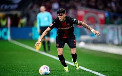 Hincapié jugó los últimos 24 minutos.