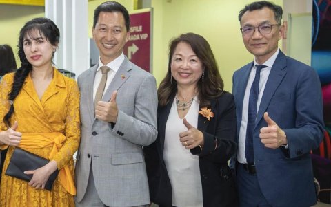 Macarena Ramos, Augusto Liao,  Hsiao Pi Hua y Fidel Tsao.