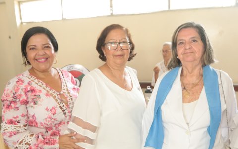 Zoraida Gómez, Tula de Aguayo y Sara de Ordóñez.