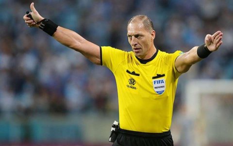 El argentino Néstor Pitana fue considerado como uno de los mejores árbitros del ese país
