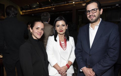 María Fernanda Bueno, Yéssica Benavides y Sebastián Villavicencio.