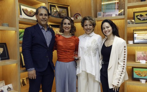 Javier Merizalde, Luisa Cuesta, Simoné Delgado y Gabriela Figueroa.