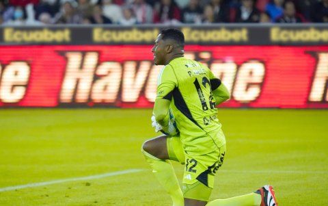 El arquero Pedro Ortiz fue elegido como el mejor del partido en LDU (Q) vs. Emelec