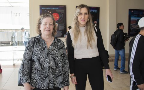 Gabriela Mateus y Vanessa Almeida.
