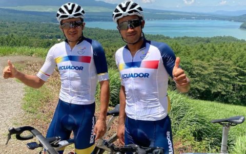 Richard Carapaz y Jhonatan Narváez los mejores ciclistas del Ecuador.